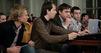 композиторы Денис Хоров, Александр Хубеев, Николай Попов и режиссёр Алексей Смирнов
