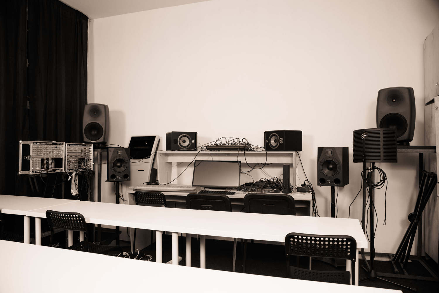 SoundArtists запускает образовательную программу «Экспериментальный звук и медиатехнологии»&nbsp;